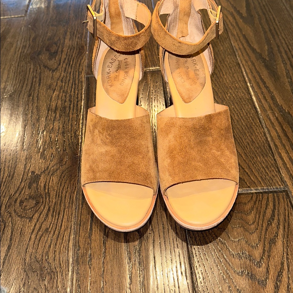 Kork-Ease Tan Suede Block Heel Sandals size 10 - Picture 2 of 10